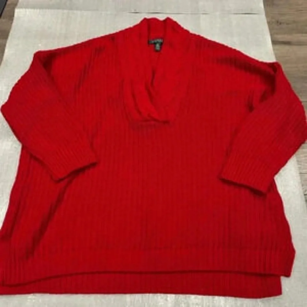 Red Women's V-Neck Ribbed Sweater